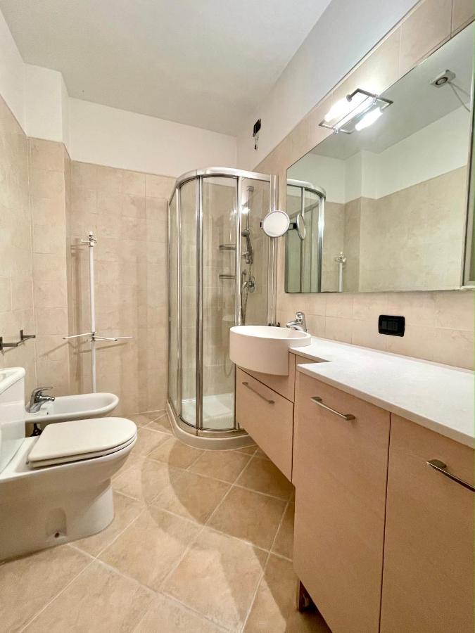 Sunset Boutique Apartment Marina di Massa Bagian luar foto